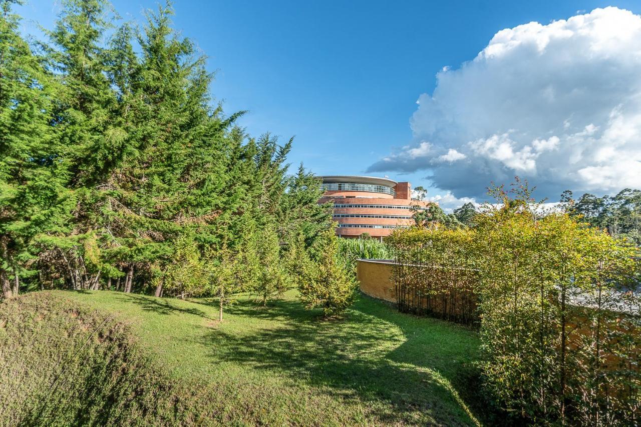 Portanova Suites By Adventu Rionegro Bagian luar foto