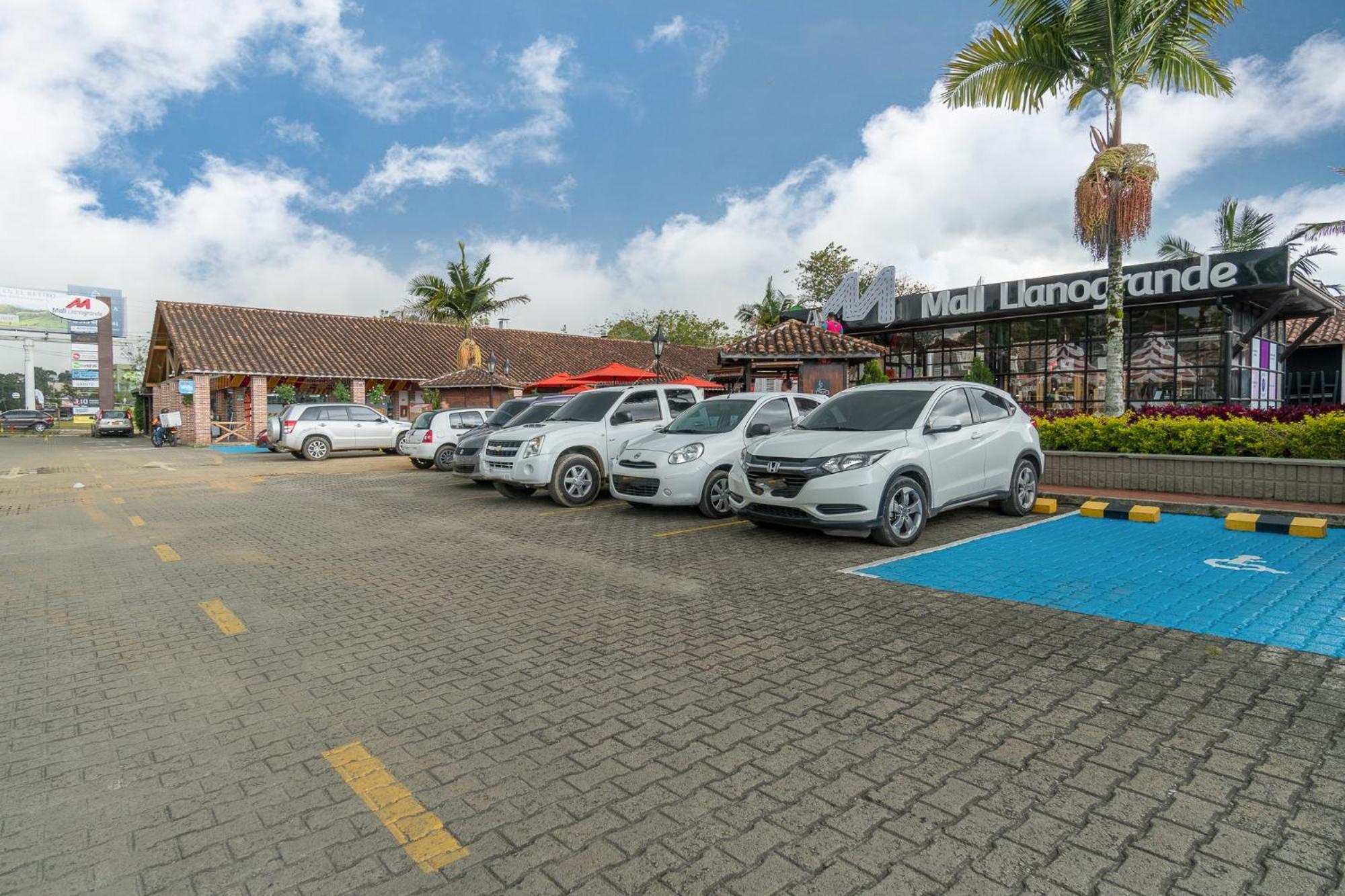 Portanova Suites By Adventu Rionegro Bagian luar foto